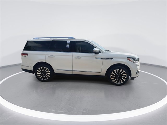 Certified 2024 Lincoln Navigator Black Label image 9