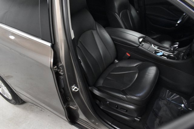 Used 2019 Buick Envision Essence image 15