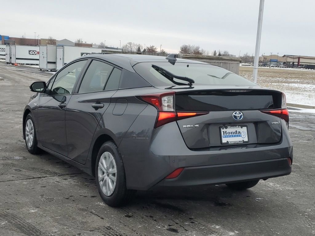 Used 2021 Toyota Prius LE image 5