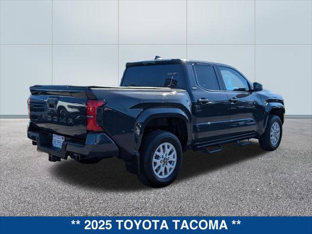 Used 2025 Toyota Tacoma SR5 AWD/4WD image 5