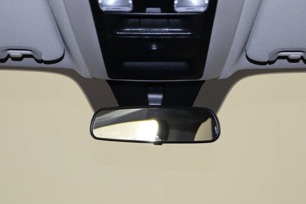 Used 2018 RAM 1500 Express RWD image 23