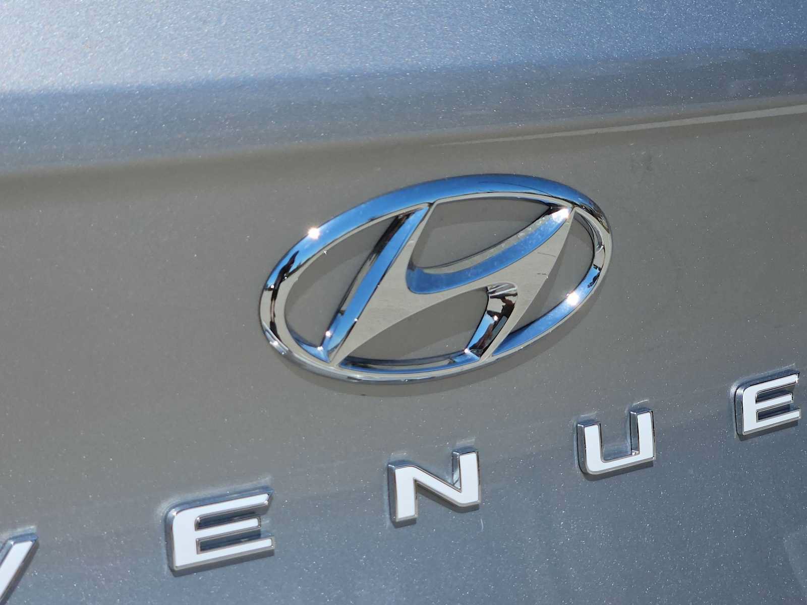 New 2026 Hyundai Venue SEL FWD image 12
