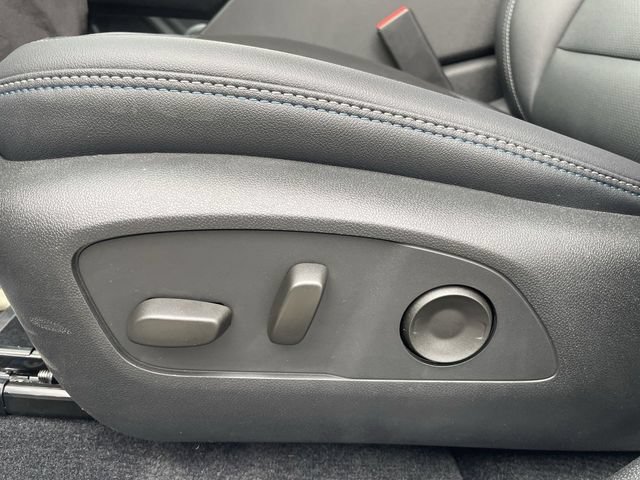 New 2026 Chevrolet Equinox EV LT AWD/4WD image 12