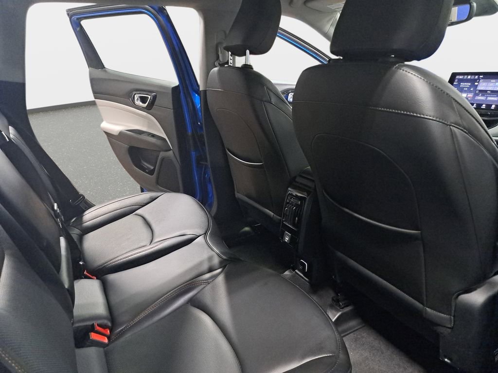 Certified 2022 Jeep Compass Limited image 12