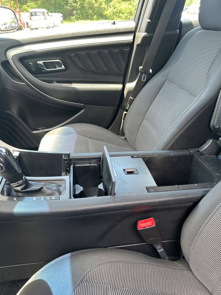 Used 2016 Ford Taurus SEL FWD image 13