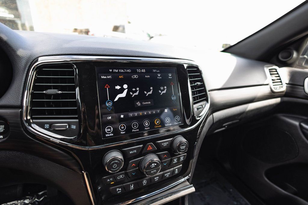 Used 2022 Jeep Grand Cherokee Laredo X image 14