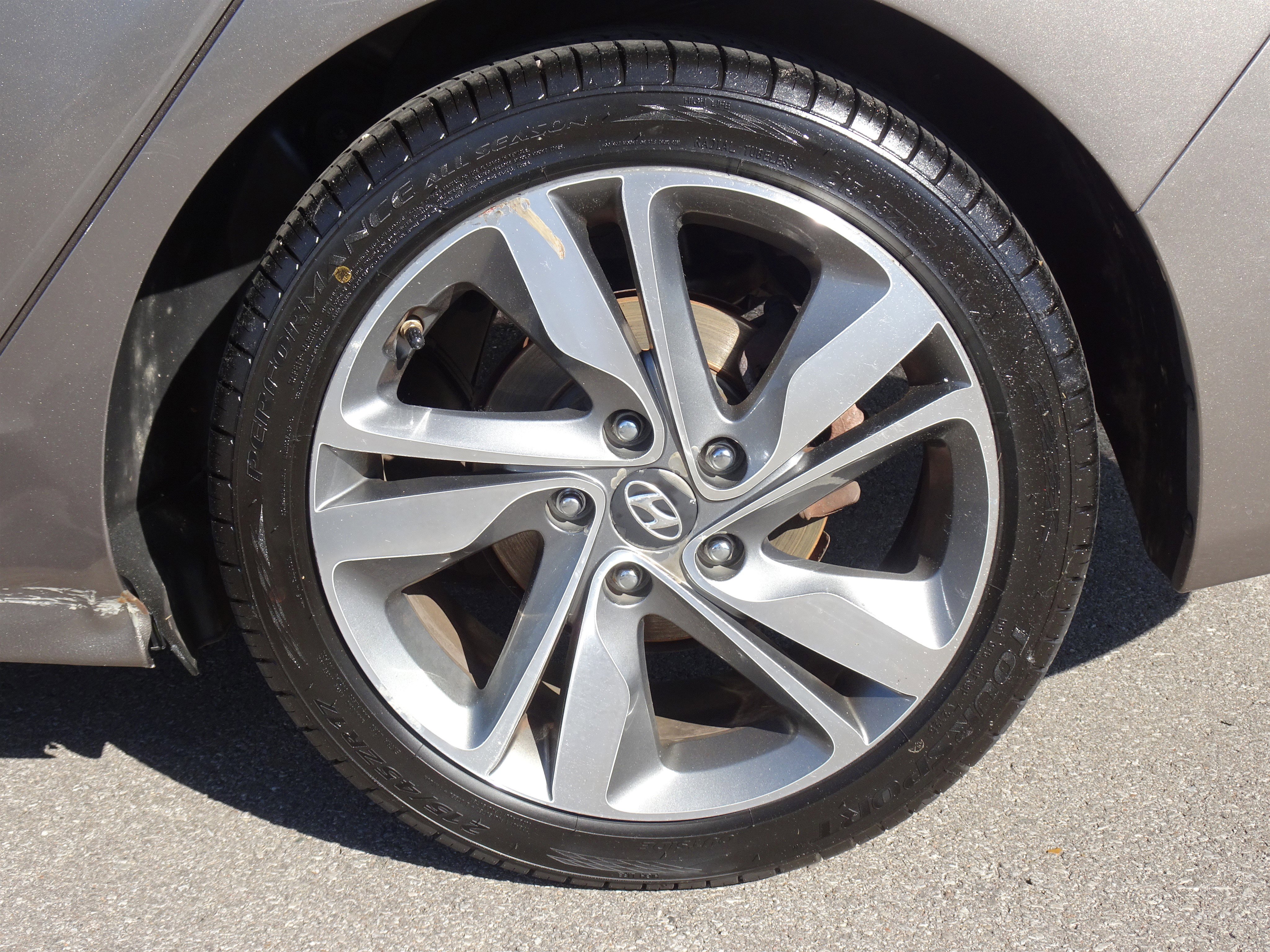 Used 2015 Hyundai Elantra Limited FWD image 26