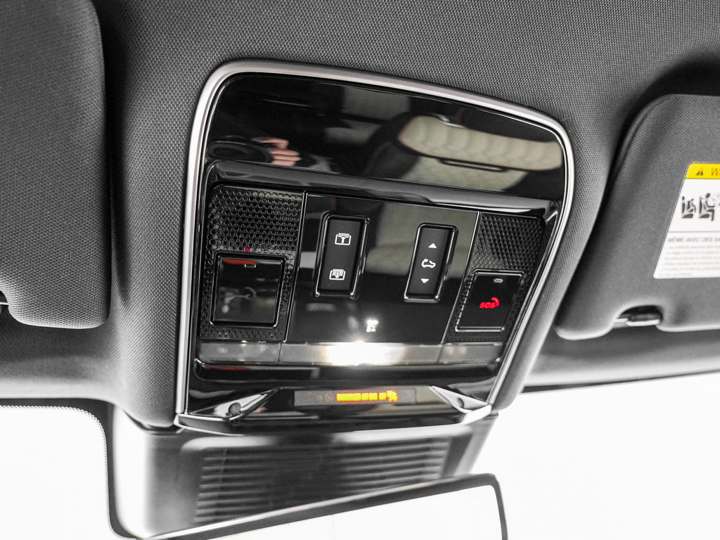 Used 2024 Land Rover Range Rover SE AWD/4WD image 21