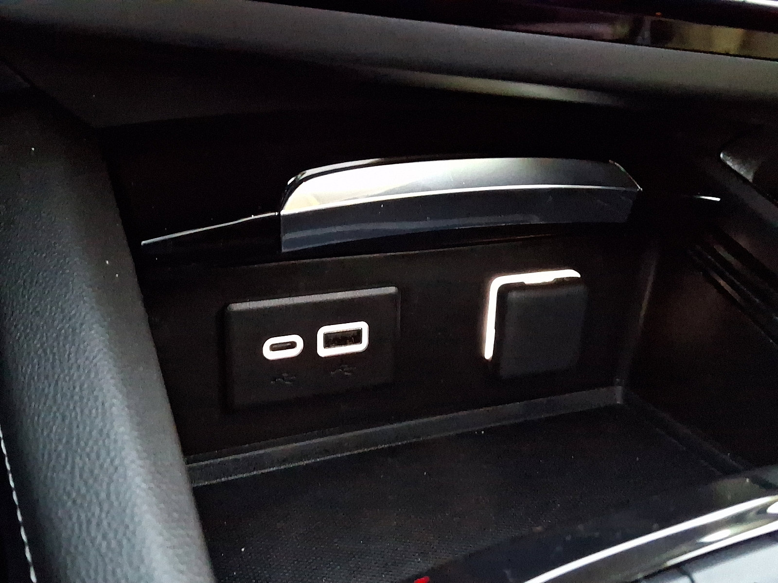 Certified 2023 Buick Envision Essence w/ Sport Touring Package image 24