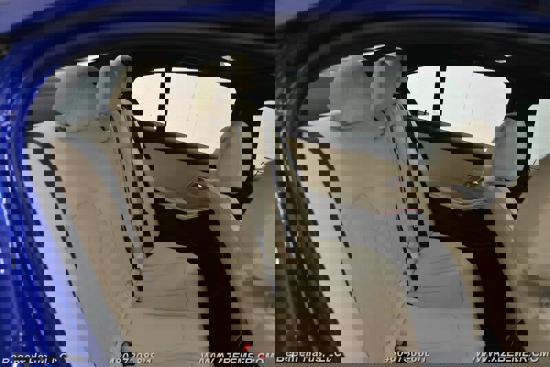 Used 2024 BMW 330i Sedan w/ M Sport Package RWD image 19