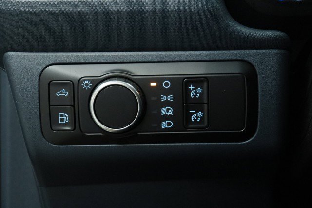 Used 2025 Ford Maverick XL FWD image 9