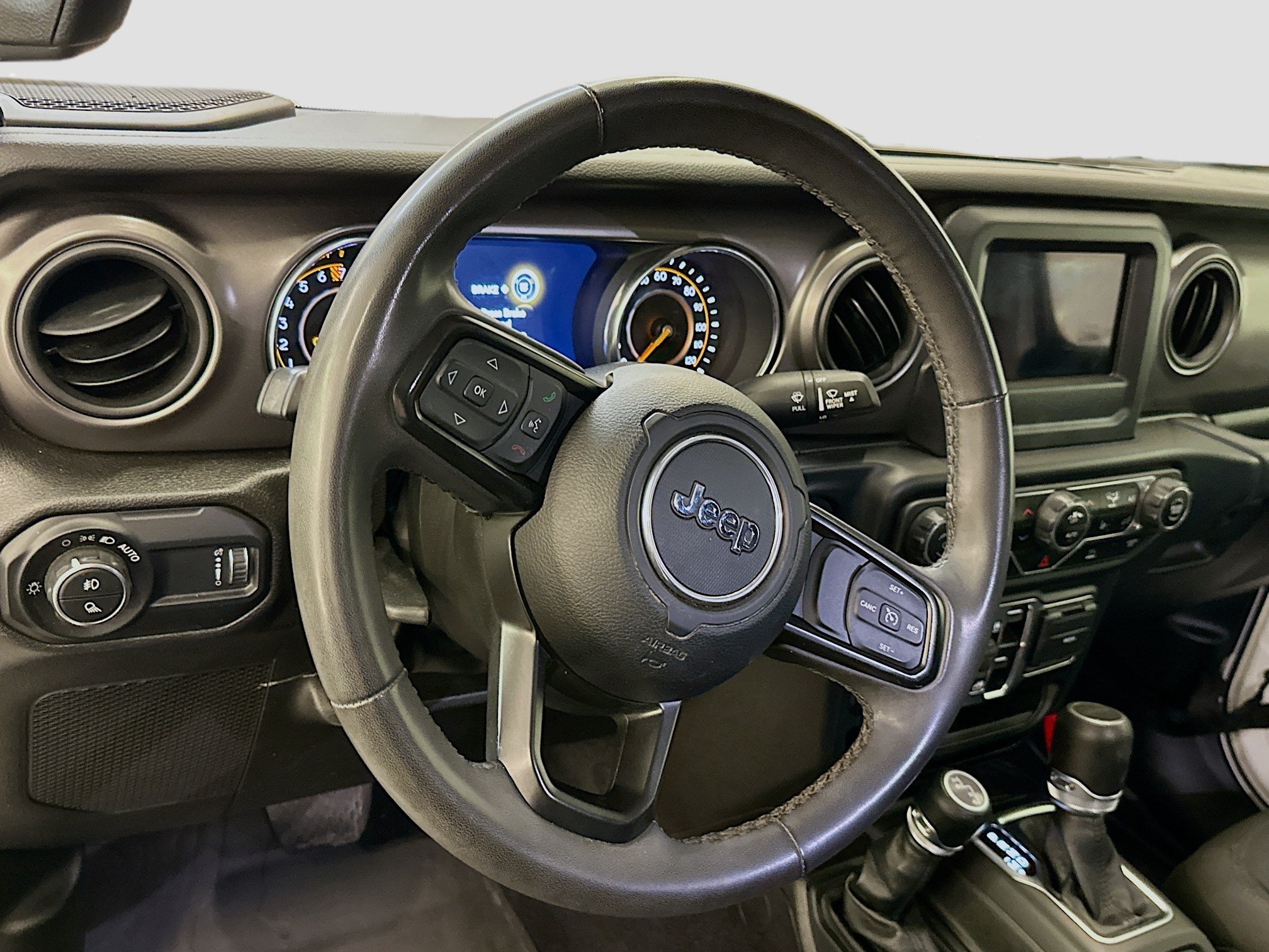 Used 2023 Jeep Gladiator Sport AWD/4WD image 18
