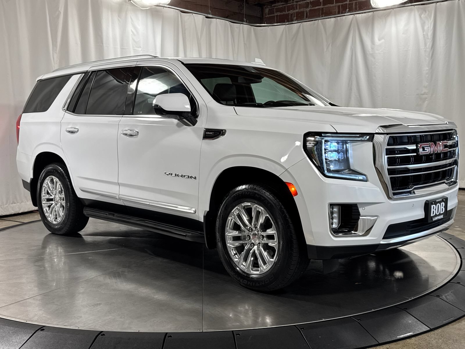 Used 2023 GMC Yukon SLT w/ SLT Premium Package AWD/4WD image 7
