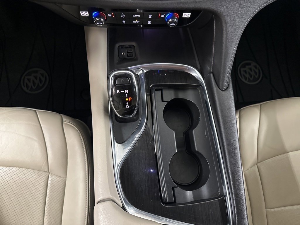 Used 2020 Buick Enclave Essence image 26