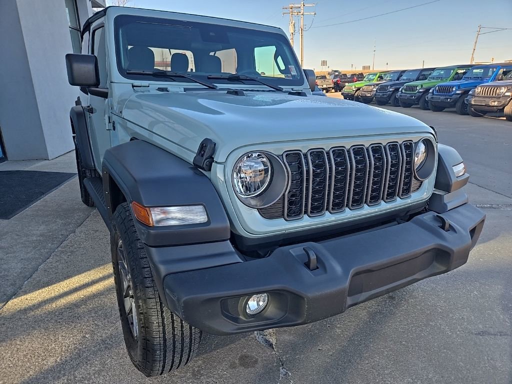 Used 2024 Jeep Wrangler Sport S image 13