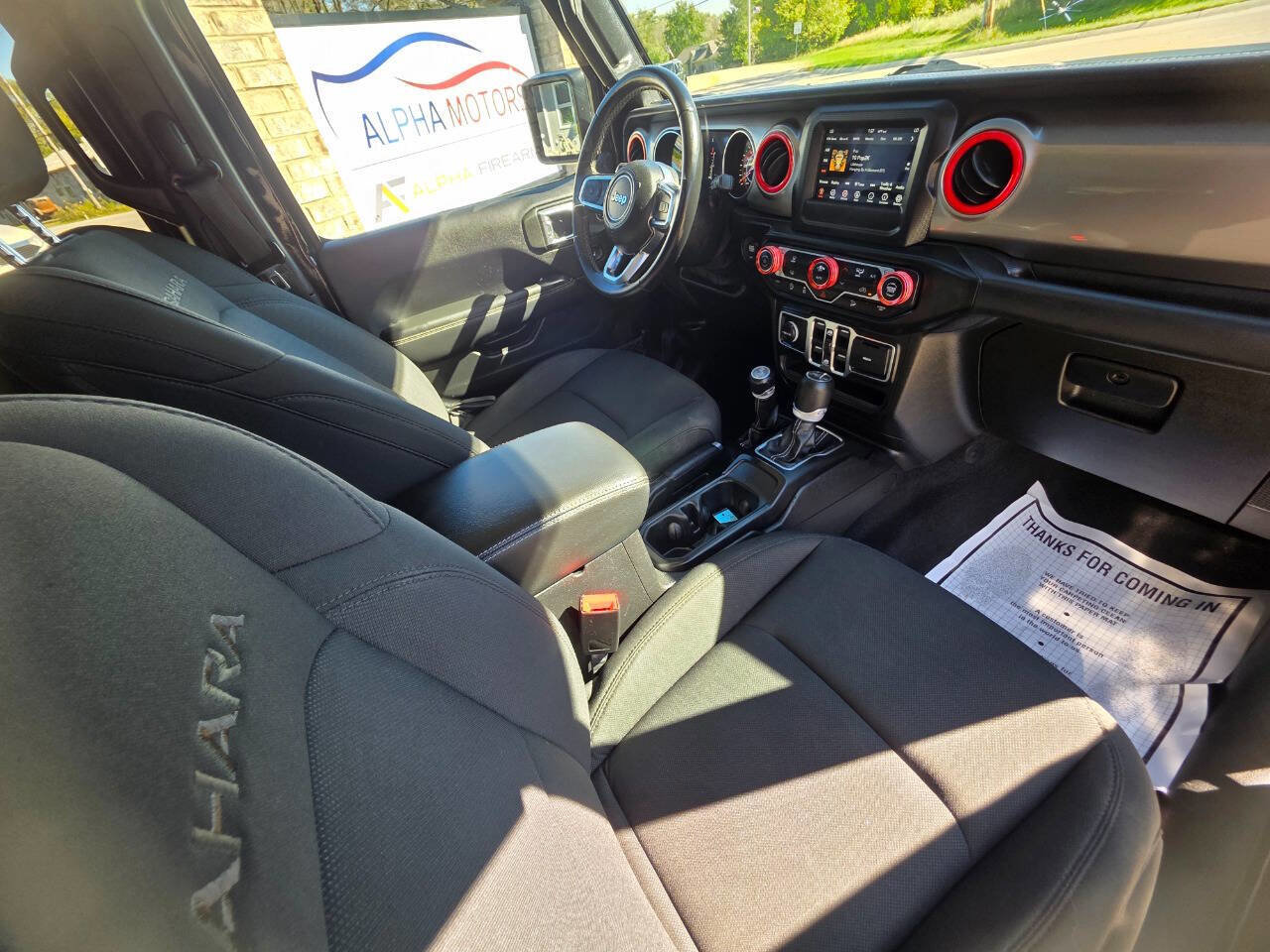 Used 2020 Jeep Wrangler Unlimited Sahara image 10