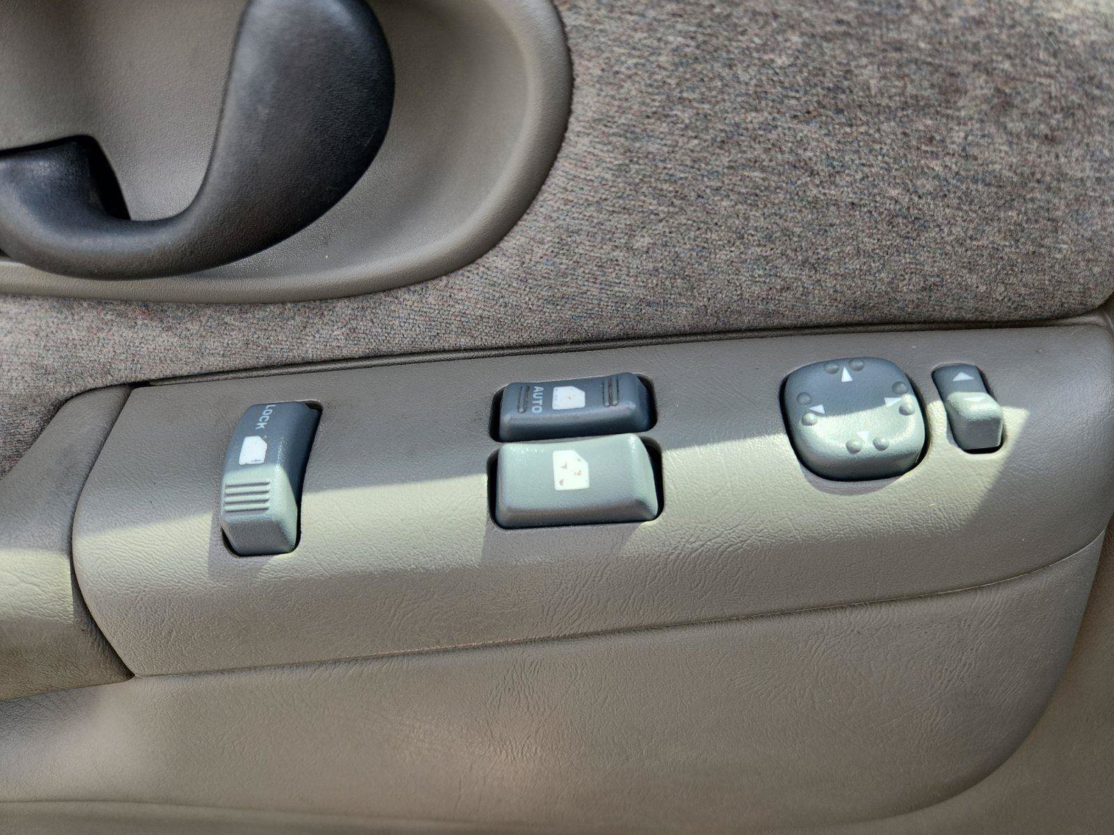 Used 1999 GMC Sonoma SLS w/ Convenience Group RWD image 15