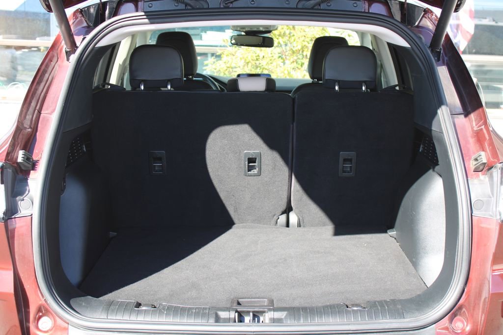 Used 2021 Ford Escape Titanium w/ Class II Trailer Tow Package image 27