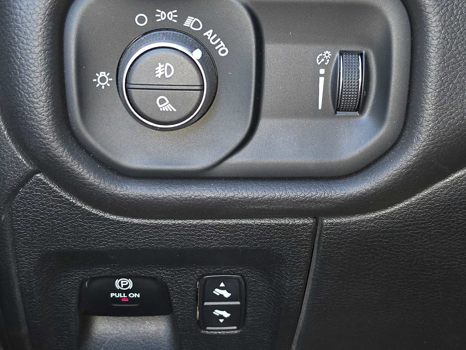 Used 2025 RAM 1500 Big Horn image 29