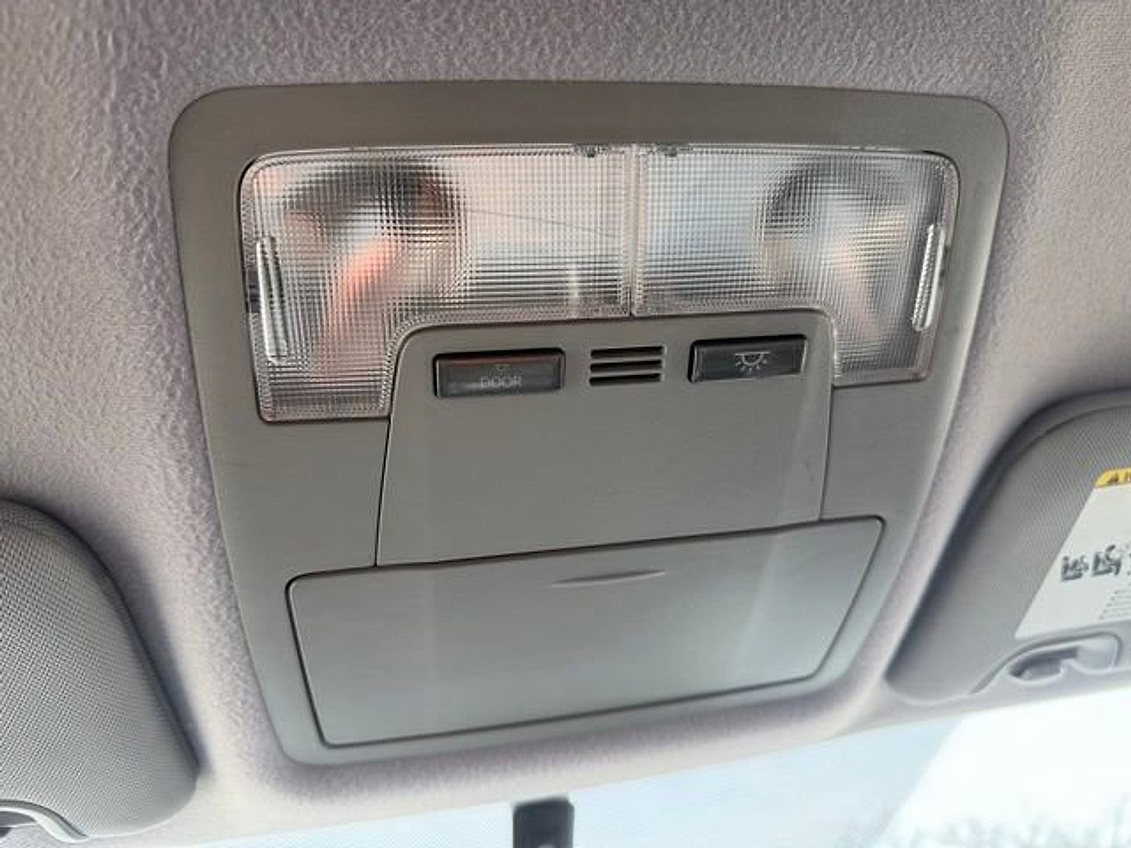 Used 2014 Toyota Highlander Plus image 18