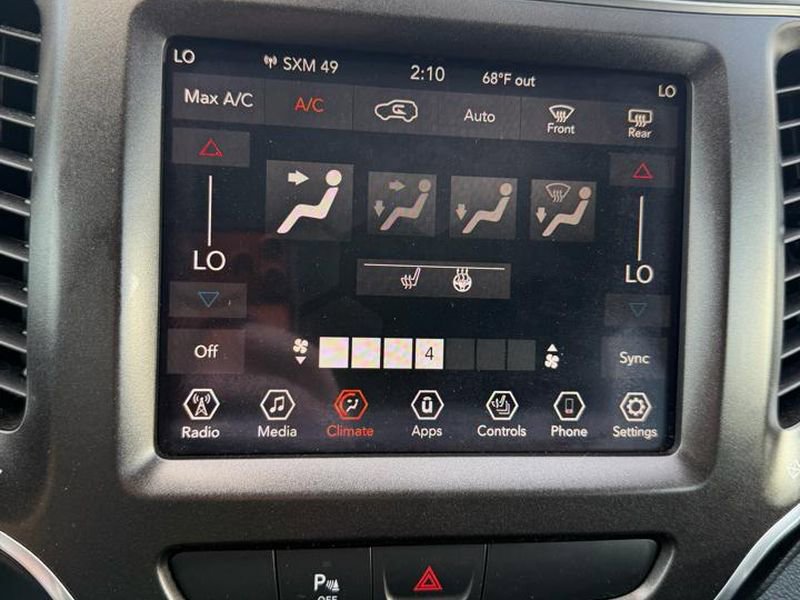 Used 2019 Jeep Cherokee Trailhawk w/ Cold Weather Group AWD/4WD image 16