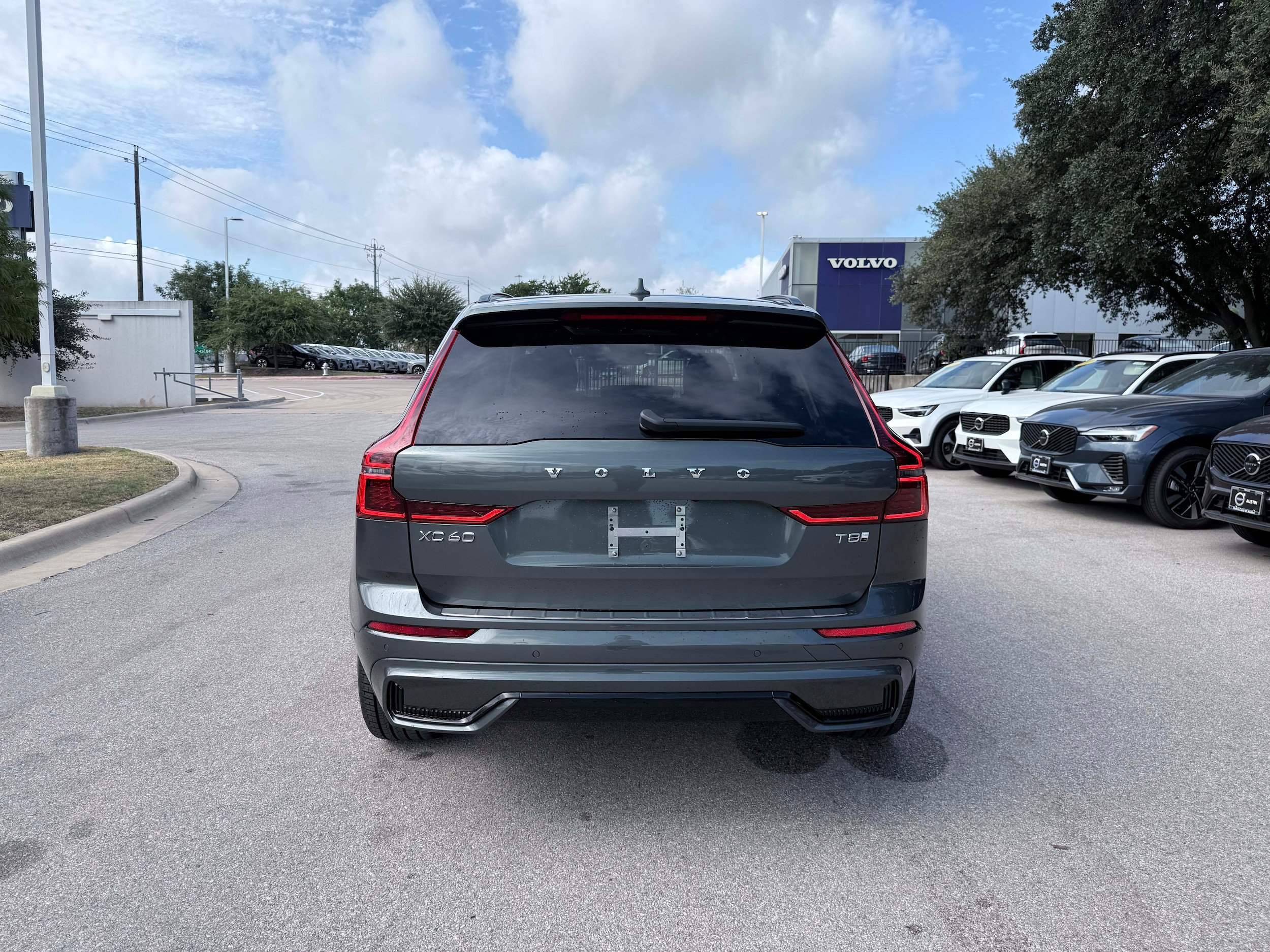 New 2026 Volvo XC60 T8 Ultra w/ Protection Package Premier AWD/4WD image 5