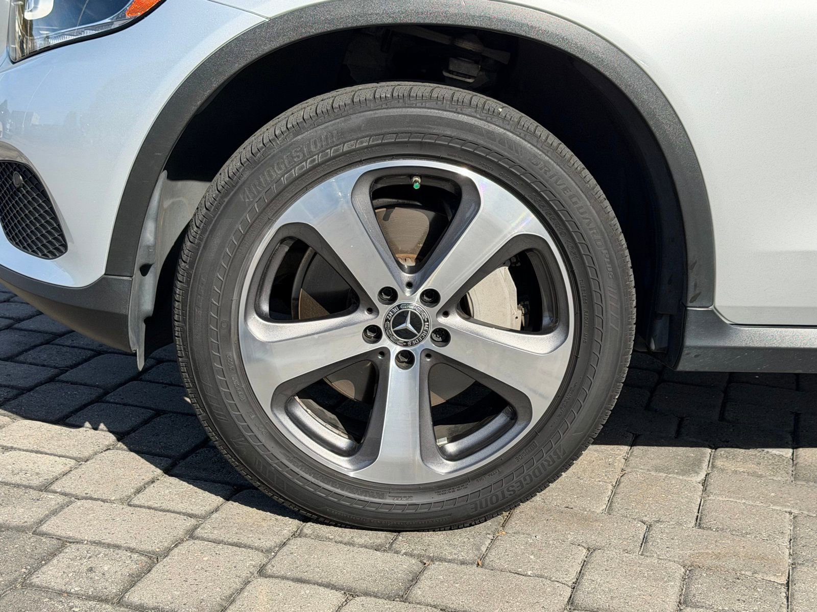 Used 2018 Mercedes-Benz GLC 300 4MATIC image 13