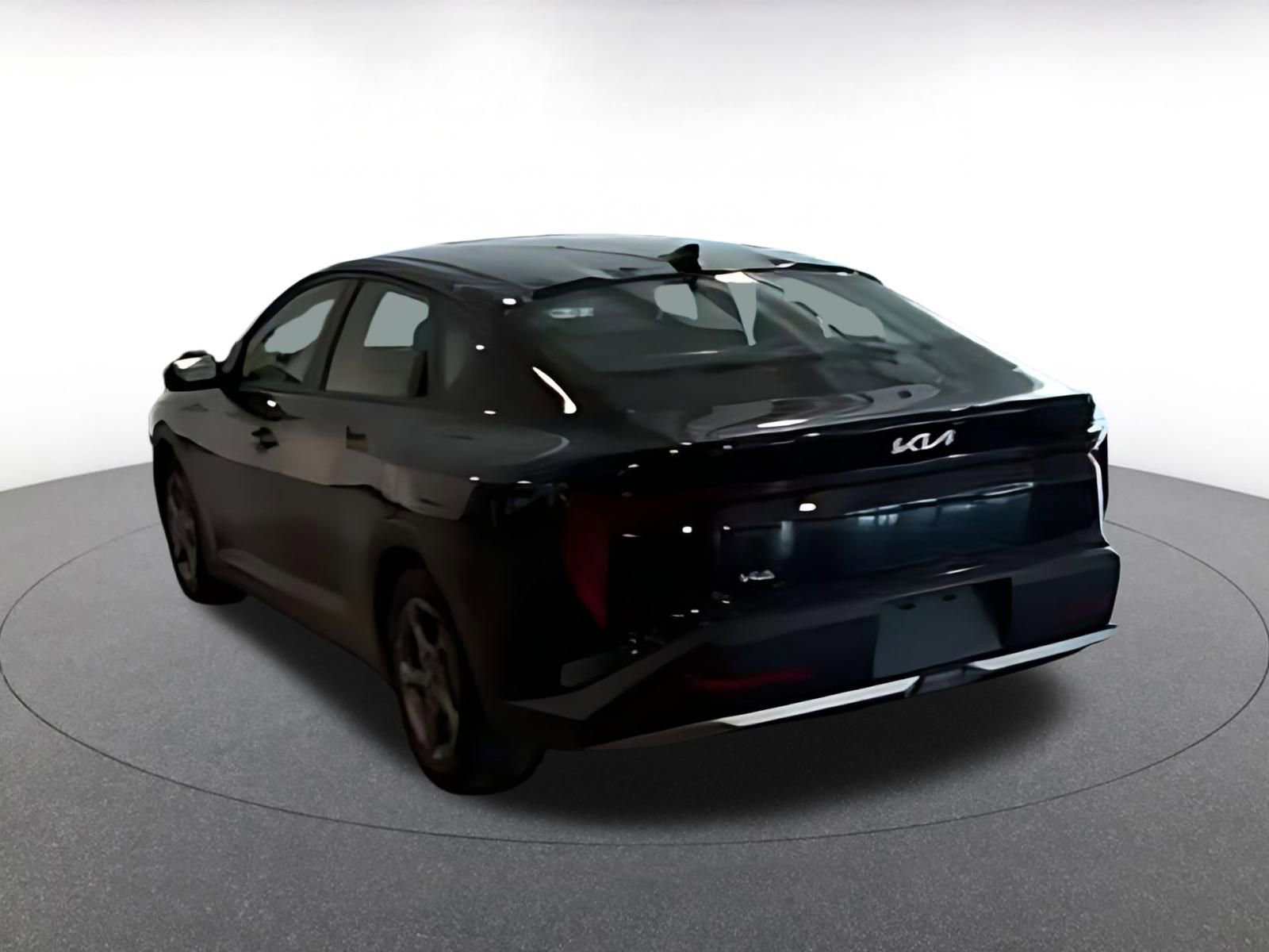 Used 2025 Kia K4 FWD image 15