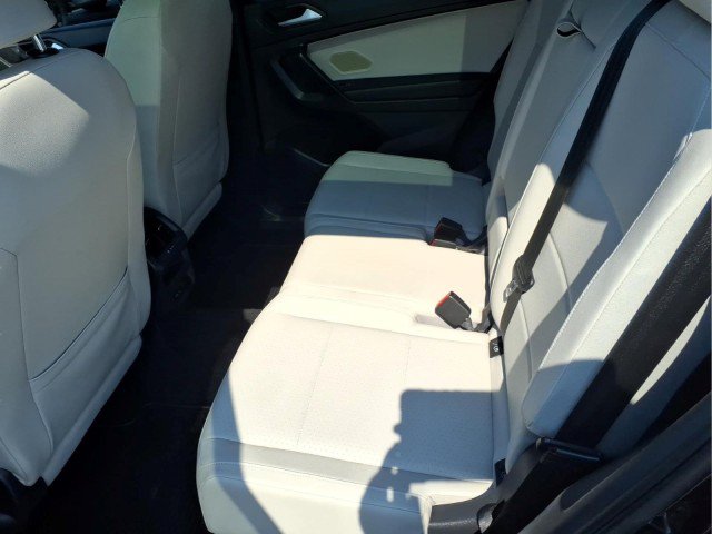 Certified 2021 Volkswagen Tiguan SE R-Line AWD/4WD image 14