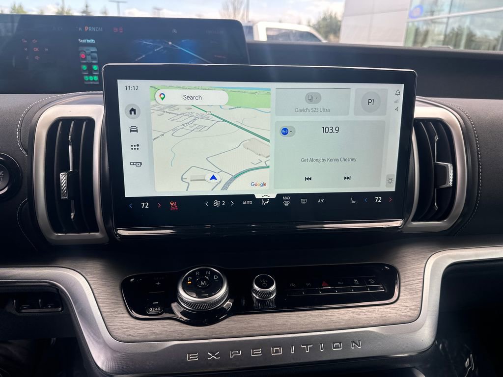 Used 2025 Ford Expedition Platinum image 17