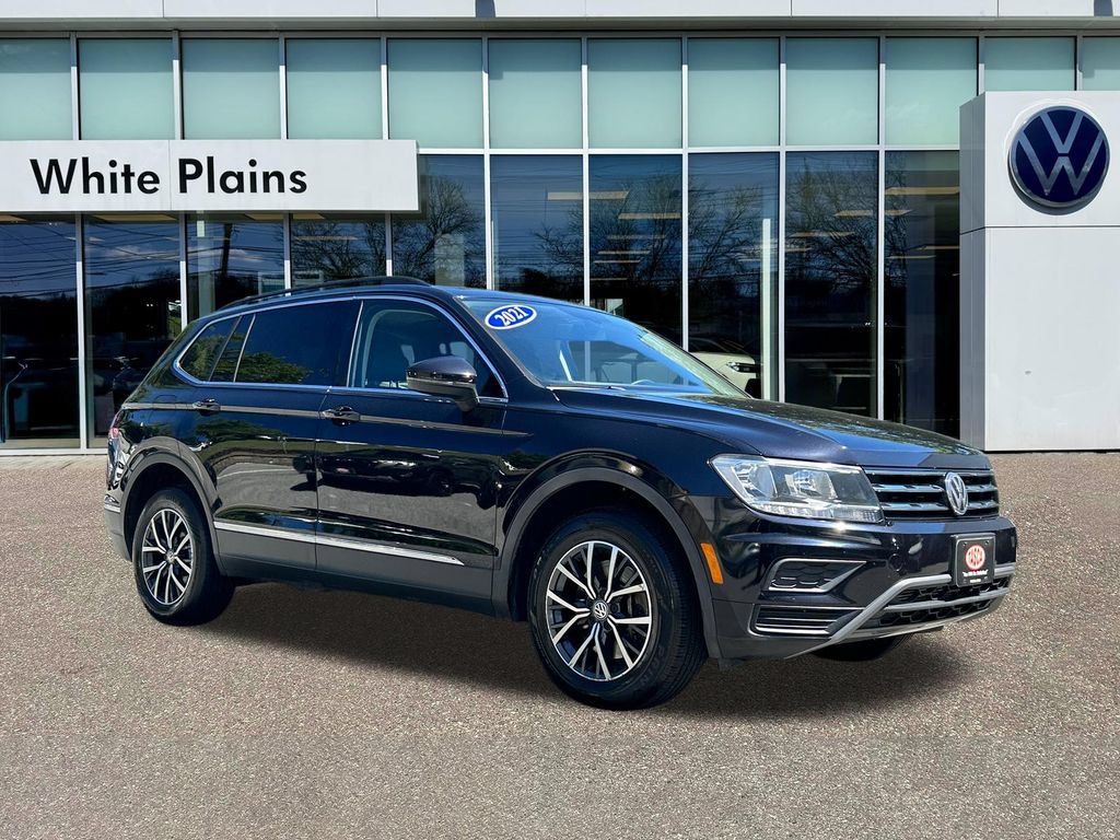 Used 2020 Volkswagen Tiguan SE w/ Panoramic Sunroof Package AWD/4WD image 1