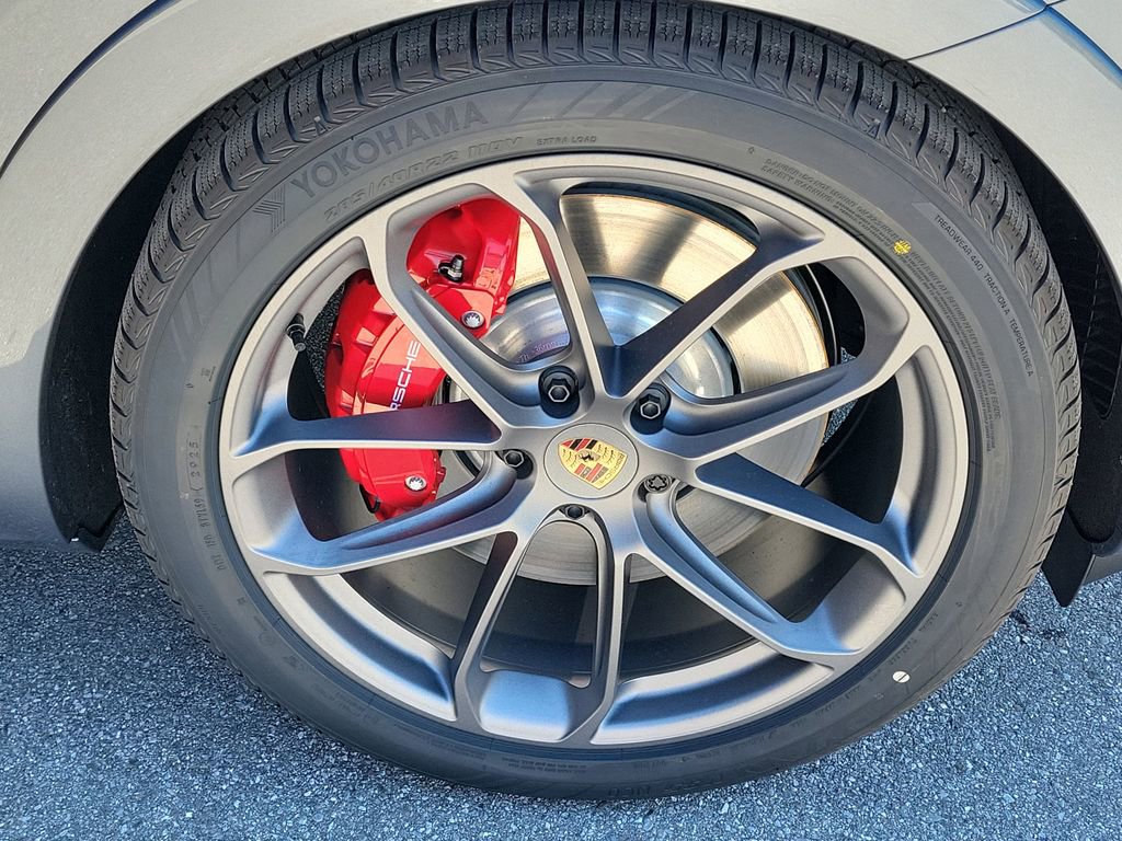 New 2026 Porsche Cayenne GTS image 13