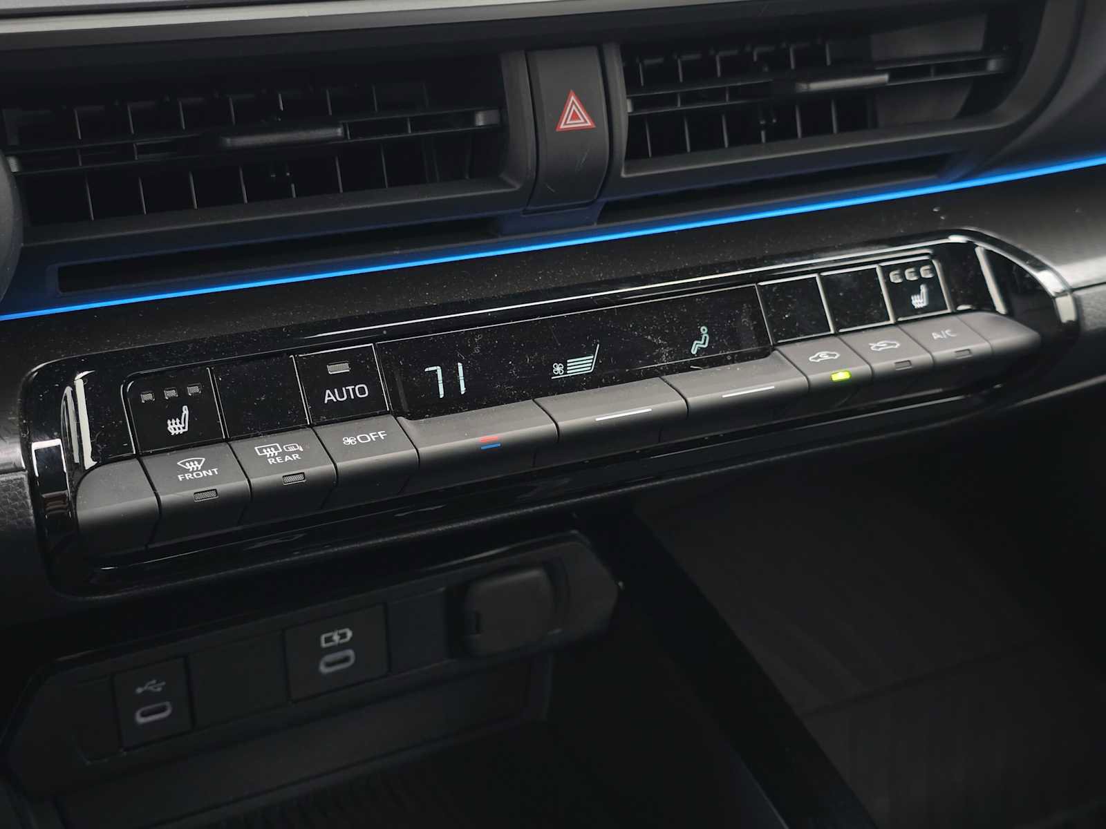 Used 2026 Toyota Prius Plug-In Hybrid image 29