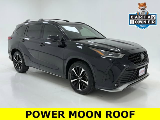 Used 2021 Toyota Highlander XSE FWD image 1
