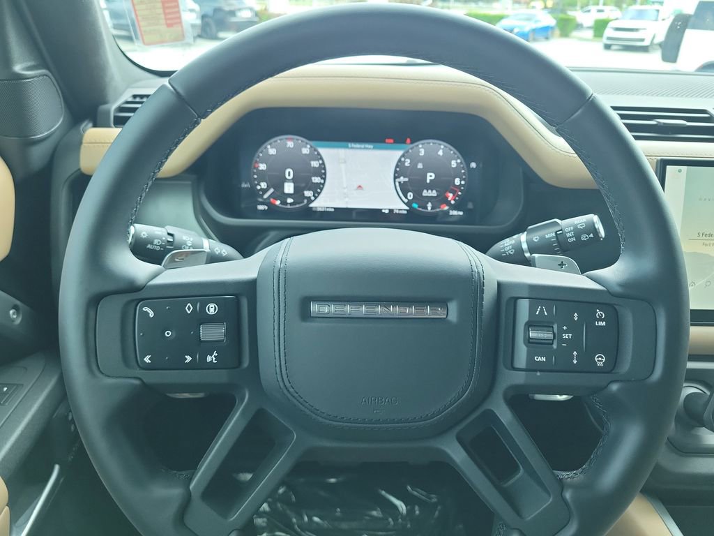 Certified 2025 Land Rover Defender 110 V8 AWD/4WD image 28