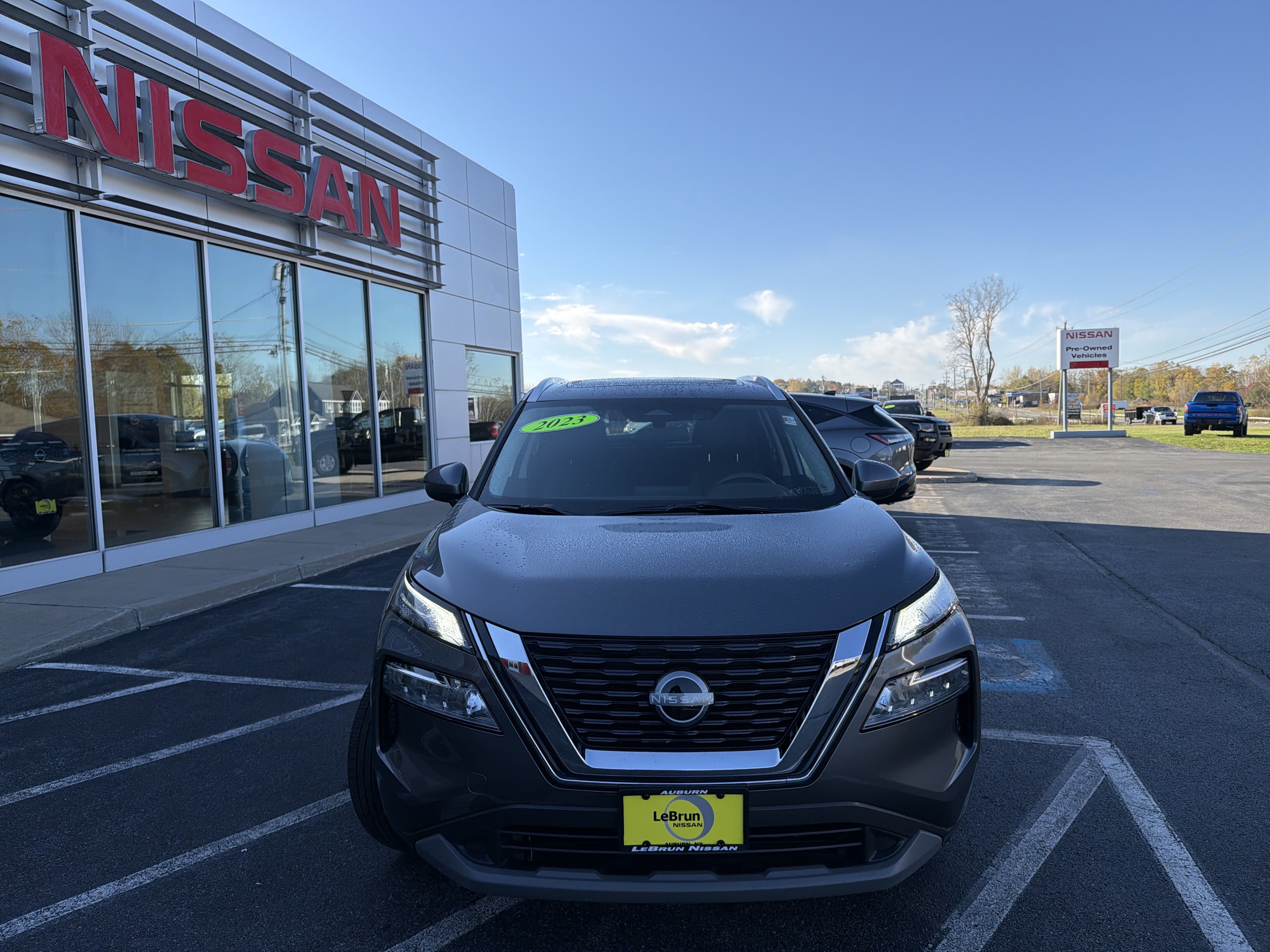 Certified 2023 Nissan Rogue SV w/ SV Premium B Package AWD/4WD image 19