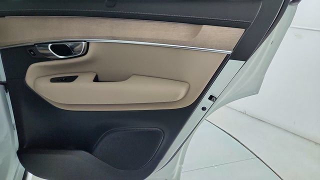 New 2026 Volvo XC90 T8 Ultra w/ Protection Package AWD/4WD image 36