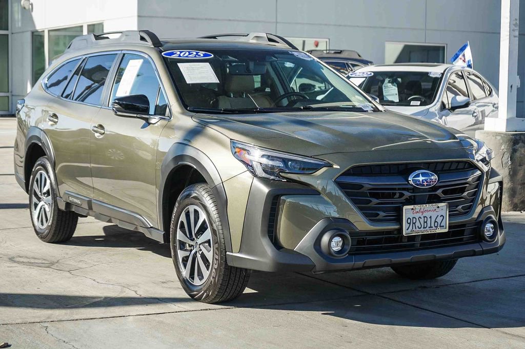 Certified 2025 Subaru Outback Premium image 3