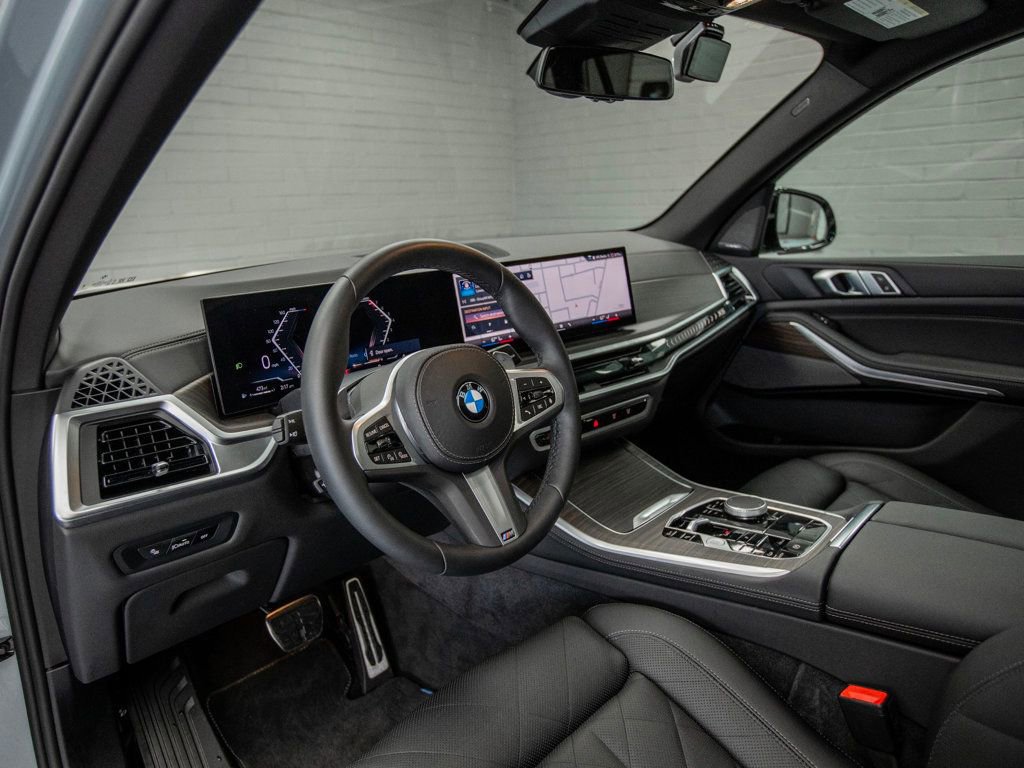 Used 2026 BMW X5 xDrive40i w/ M Sport Package image 17