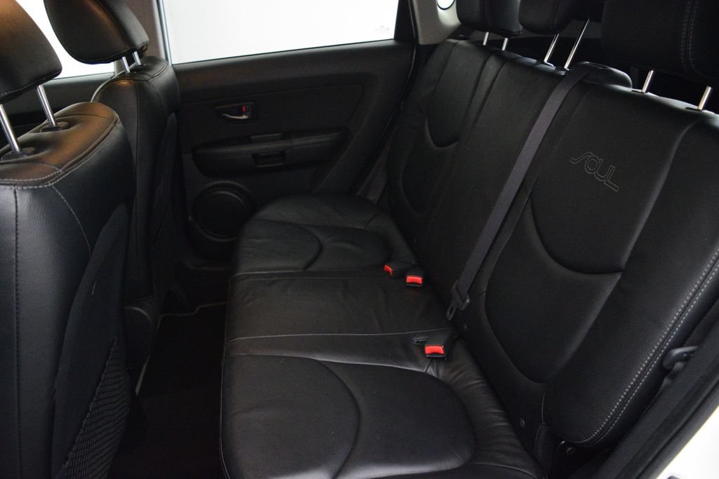 Used 2011 Kia Soul + FWD image 12
