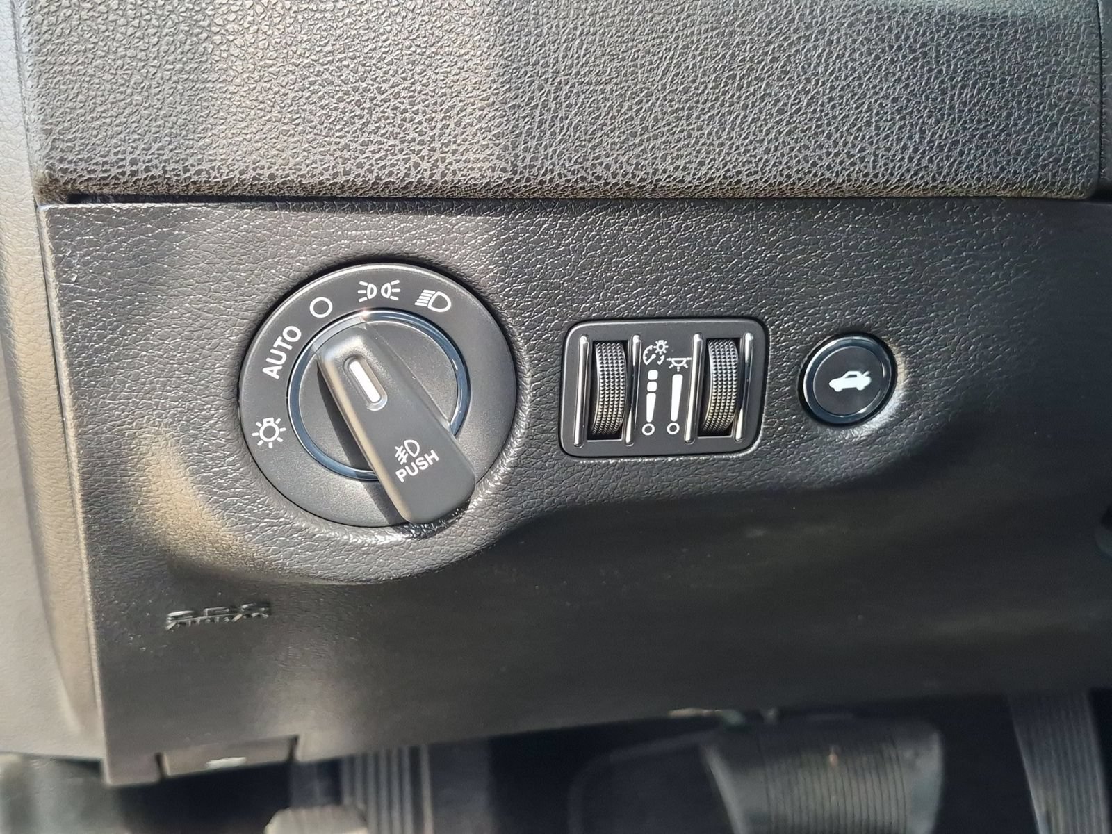 Used 2021 Chrysler 300 Touring L AWD/4WD image 22