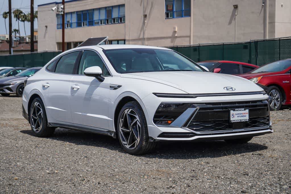 New 2026 Hyundai Sonata SEL FWD image 3