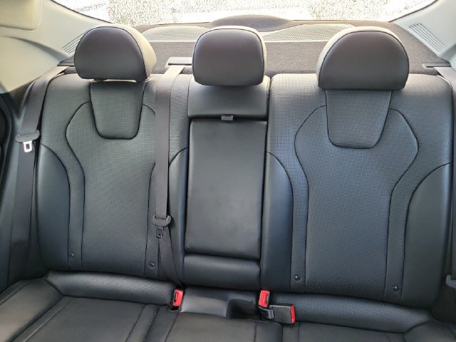 Used 2022 Hyundai Elantra Limited FWD image 10
