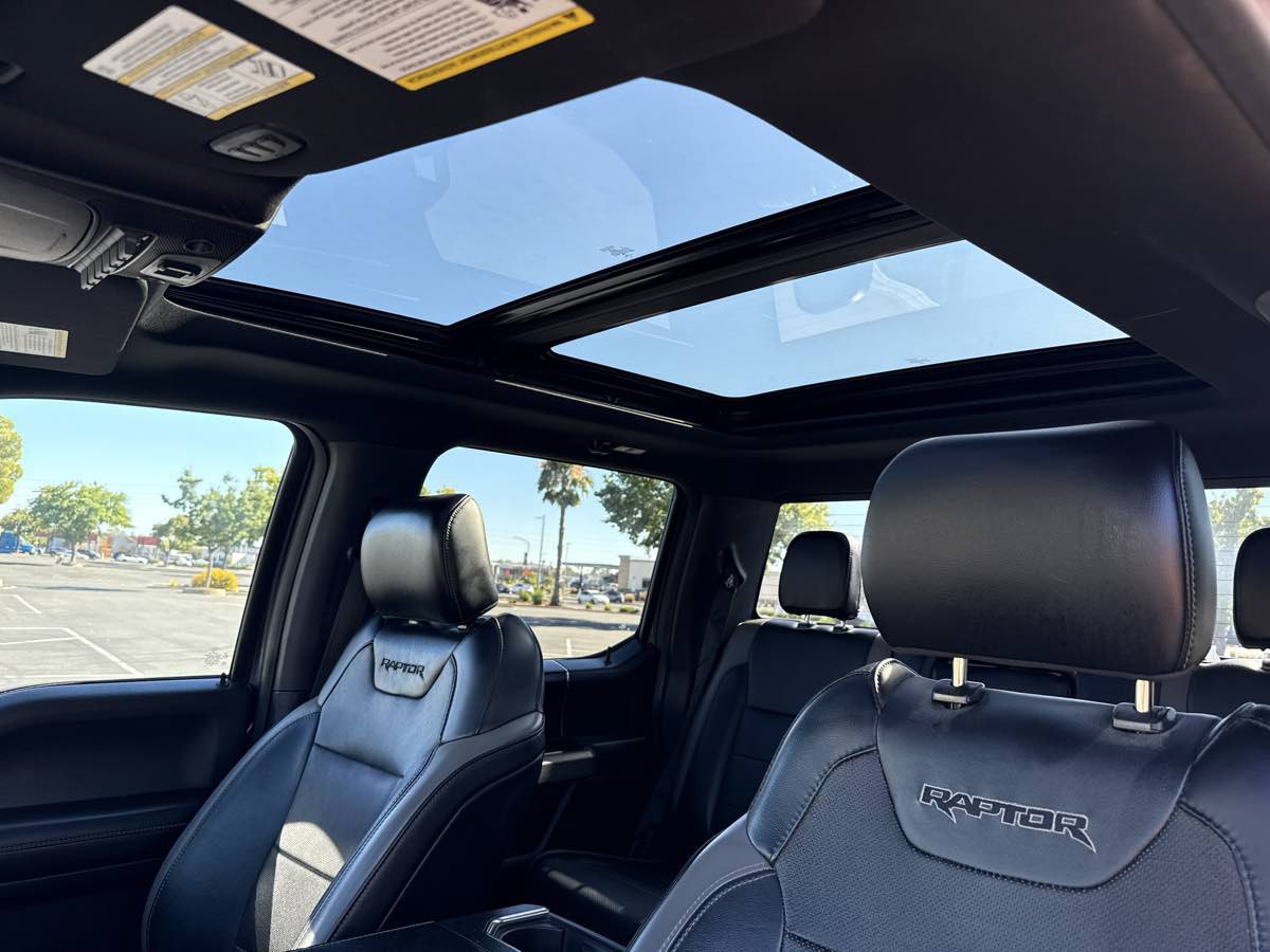 Used 2018 Ford F150 Raptor w/ Equipment Group 802A Luxury AWD/4WD image 14