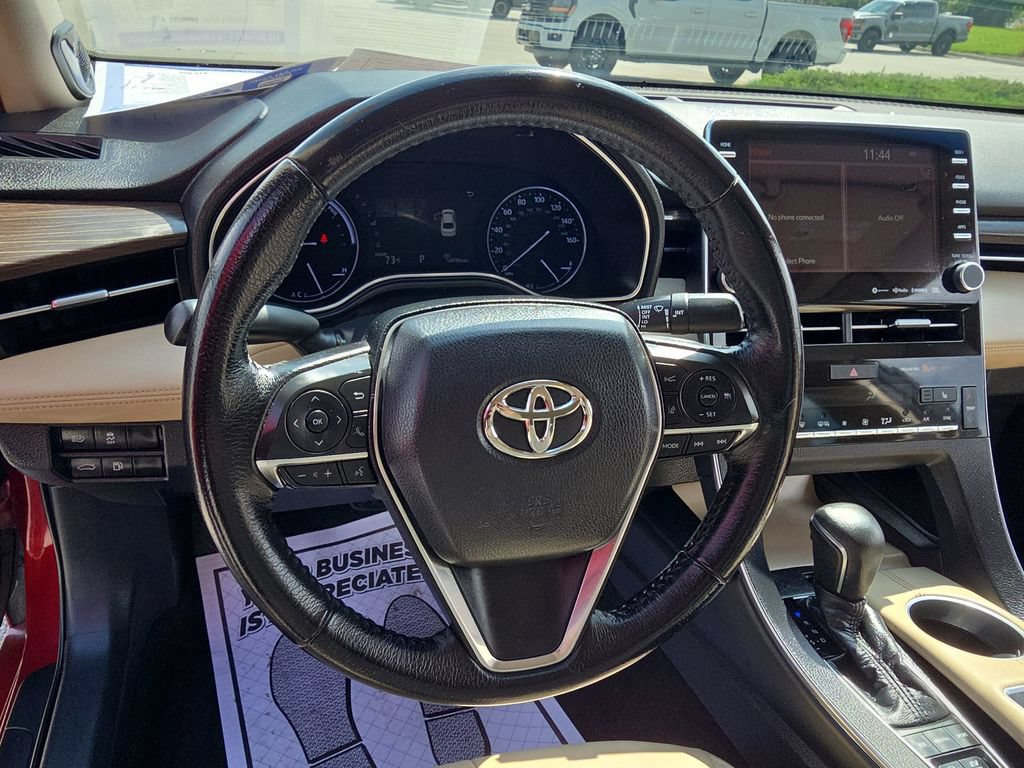 Used 2019 Toyota Avalon XLE w/ Moonroof Package FWD image 19