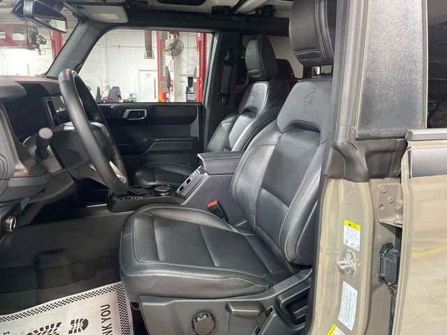 Used 2025 Ford Bronco Badlands AWD/4WD image 11