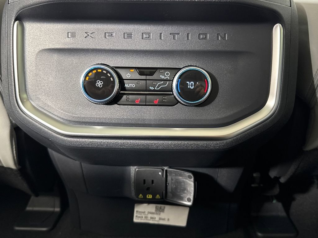 New 2025 Ford Expedition Platinum w/ Driver's Package image 45