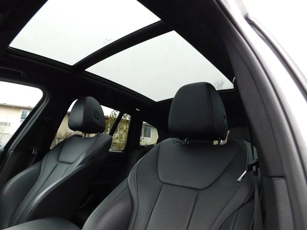 Used 2023 BMW X3 sDrive30i image 16