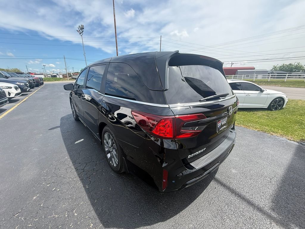 Used 2026 Honda Odyssey Touring image 6