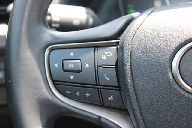 Certified 2024 Lexus UX 250h FWD image 18